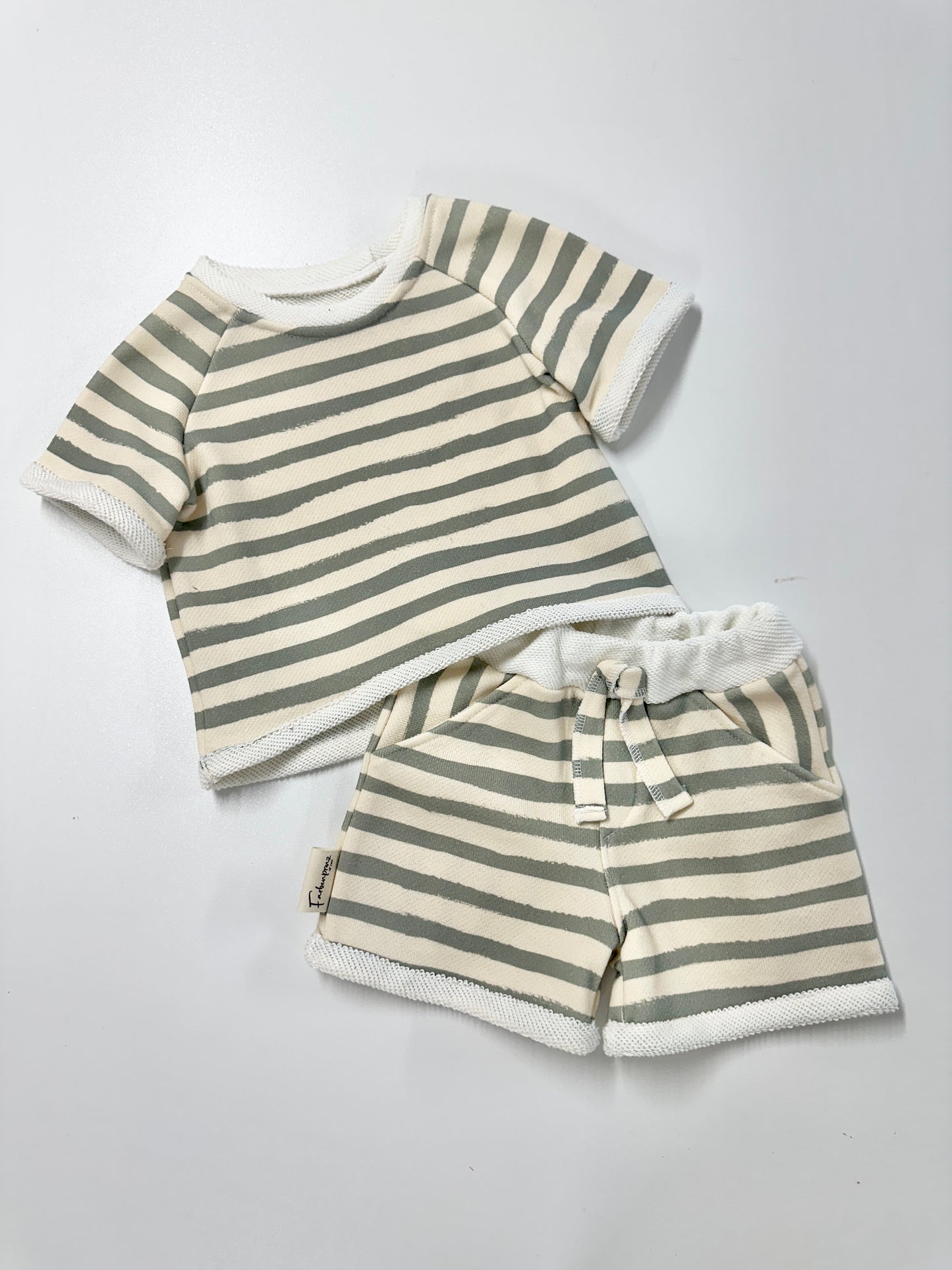 Set T-Shirt und kurze Hose, Größe 80-92
